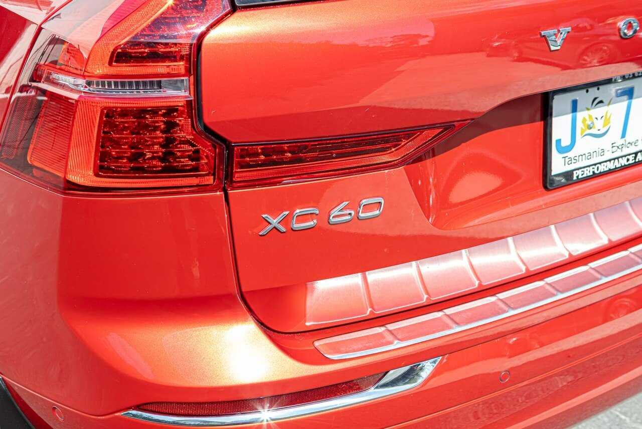 Volvo  XC60 T5 Inscription AWD
